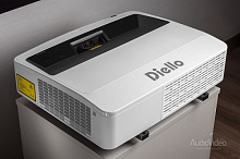 Работа для белых. Ультракороткофокусный проектор Diello DL-LW480UST. (Тестирование Salonav.com, октябрь 2023)